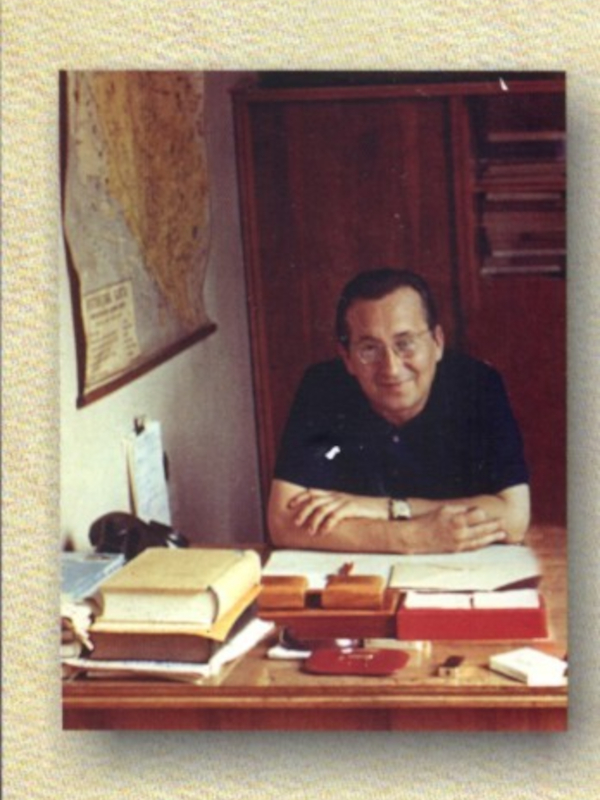 Etnolog i folklorist Vlajko Palavestra (Izvor: Kupindo (kupindo.com))