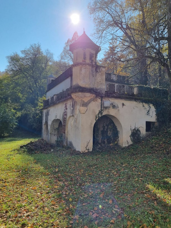 Nakon smaknuća Frana Krste Frankopana i njegovog svaka Petra Zrinskog 30. travnja 1671. godine u Bečkom Novom Mjestu, grad i imanje Bosiljevo opljačkala je vojska pod zapovjedništvom Johanna Josepha Herbersteina, generala Karlovačkog generalata (Foto: Tomislav Beronić)