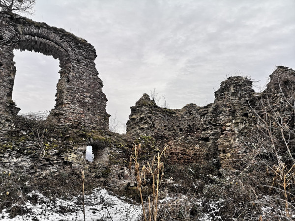 Kada su turski vojnici 13. siječnja 1578. godine ušli unutar zidova Gvozdanskog zatekli su smrznute i nikad pobijeđene protivnike (Foto: Tomislav Beronić)