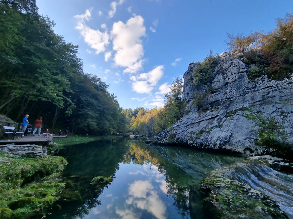 Umjesto pozivnice - Jesenska čarolija Tounjčice uz koju Općina Tounj uređuje izletničku šetnicu (Foto: Tomislav Beronić)