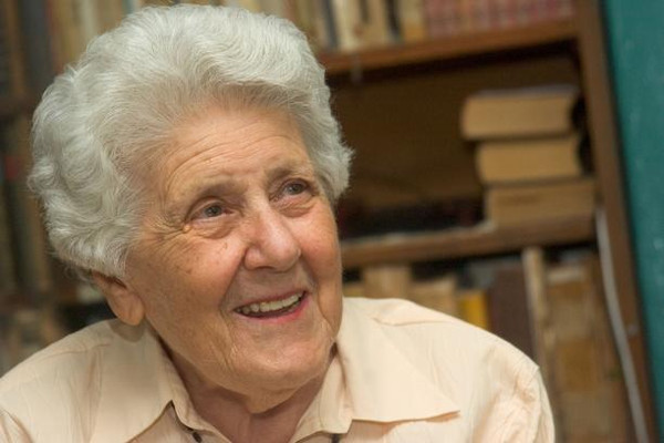 Maja Bošković - Stulli predaje o divovima sačuvala je i u neobjavljenom rukopisu ”Folklorna građa Pelješca i Neretve” iz 1956. godine (Izvor: Blog Muzeja i galerije Konavala (blog.migk.hr); ”Večernji list”, 22. rujna 2007.)