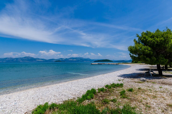 Sreseru susjedno naselje Drače na Pelješcu, gdje su "nekada stari judi rađali se s rogovima" (Izvor: Adriatic.hr)