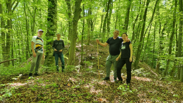 Mrsinj: Pogled na srednju gradinu sa sjeverne strane. (Foto: Tomislav Beronić)