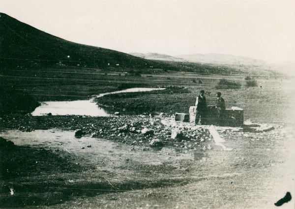 Crkvina kod Murtinog jezera u Mekinjaru (danas Donji Mekinjar) 1932. godine (Foto: Većeslav Henneberg; Izvor: Zbirka fotografske dokumentacije Ministarstva kulture i medija (fototeka.min-kulture.hr))