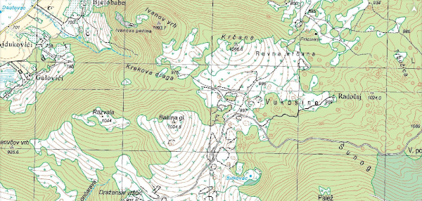 Krčana je omanja visoravan, smještena podno krajnjih sjeverozapadnih padina ličke planine Kremen te oko 3 kilometra jugoistočno od naselja Udbina (Izvor: Geoportal (geoportal.dgu.hr))